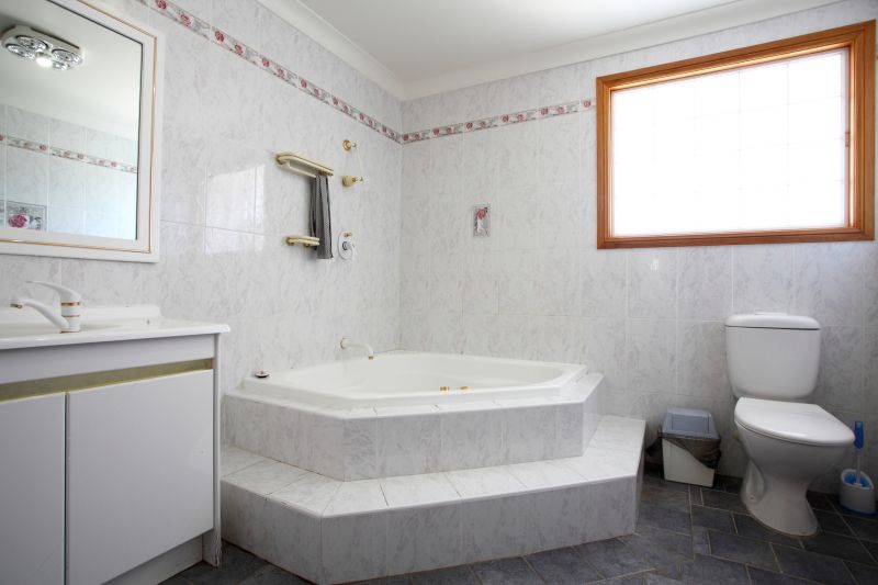 Top Bathtub Installation Companies in Lenexa, KS